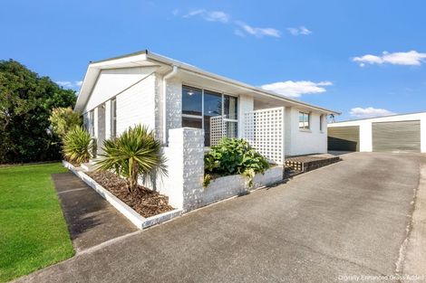 Photo of property in 35 Camellia Avenue, Bell Block, New Plymouth, 4312
