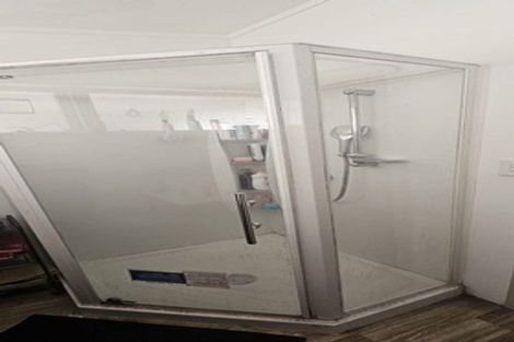 Photo of property in 557 Glenfield Road, Glenfield, Auckland, 0629