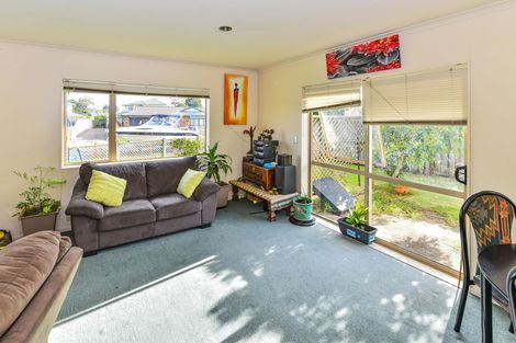 Photo of property in 6 Grangewood Close, Favona, Auckland, 2024