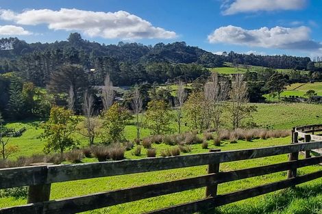 Photo of property in 384 Pine Valley Road, Dairy Flat, Silverdale, 0992