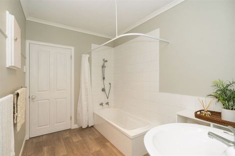 Photo of property in 10 Tui Avenue, Forest Lake, Hamilton, 3200