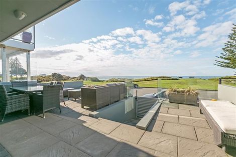 Photo of property in 204d Marine Parade, Mount Maunganui, 3116
