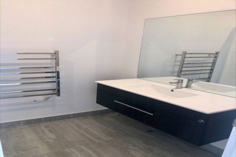 Photo of property in 2/62 Spenmoor Street, Newlands, Wellington, 6037