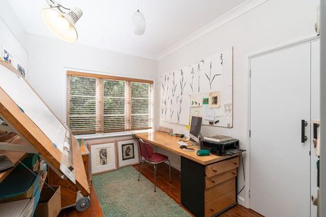 Photo of property in 189 Breaker Bay Road, Breaker Bay, Wellington, 6022