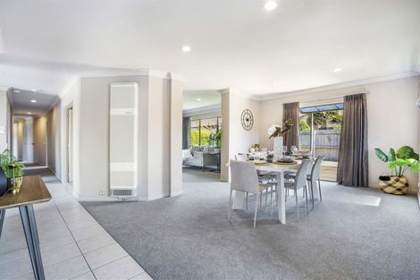 Photo of property in 16 Lockhart Place, Rototuna, Hamilton, 3210