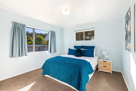 Photo of property in 8a Rawhiti Street, Stokes Valley, Lower Hutt, 5019