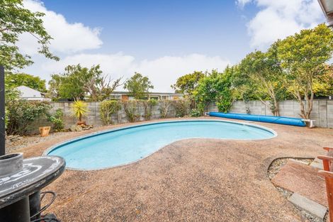 Photo of property in 1 Chilton Grove, Hokowhitu, Palmerston North, 4410