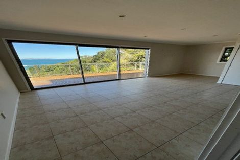 Photo of property in 10 Sykes Avenue, Hatfields Beach, Orewa, 0931