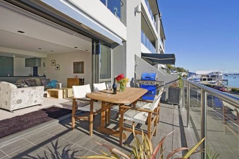 Photo of property in Waterfront Apartments, 2/309 Wakefield Quay, Stepneyville, Nelson, 7010