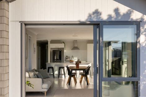Photo of property in 43 Kaiora Drive, Papamoa Beach, Papamoa, 3118