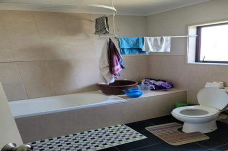 Photo of property in 4c Kelkirk Street, Kelston, Auckland, 0602