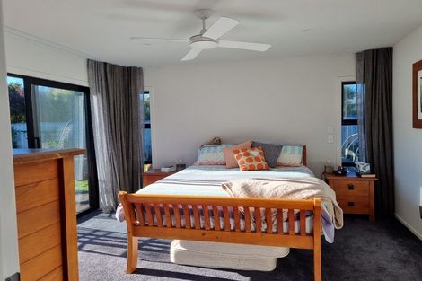 Photo of property in 16 Fantail Avenue, Carterton, 5713