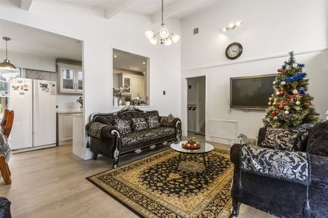 Photo of property in 66 Stott Avenue, Birkdale, Auckland, 0626