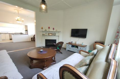 Photo of property in 4 Kowhatu Road, One Tree Hill, Auckland, 1061