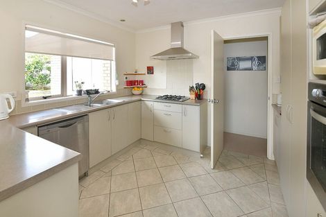 Photo of property in 1 Springtide Place, Red Beach, 0932