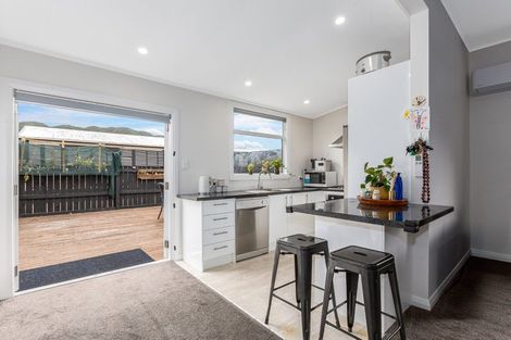 Photo of property in 104 Randwick Road, Moera, Lower Hutt, 5010