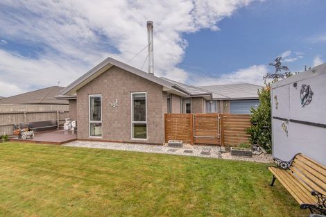 Photo of property in 35 Beech Drive, Rangiora, 7400