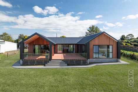 Photo of property in 179 Taupaki Road, Taupaki, 0782