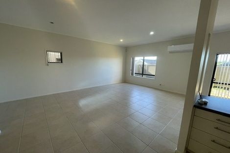 Photo of property in 102 Nautilus Drive, Gulf Harbour, Whangaparaoa, 0930