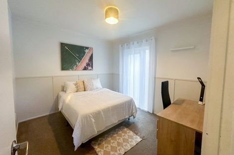 Photo of property in 4 Hiwihau Place, Glenfield, Auckland, 0629