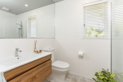 Photo of property in 4 Kapuka Road, Mangere Bridge, Auckland, 2022