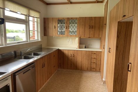 Photo of property in 120 Centaurus Road, Huntsbury, Christchurch, 8022