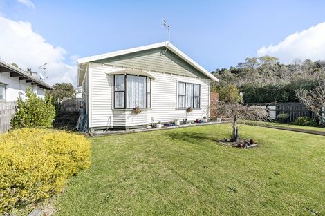 Photo of property in 35 Browne Street, Waitara, 4320