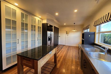 Photo of property in 16 Harbour Park Terrace, Khandallah, Wellington, 6035