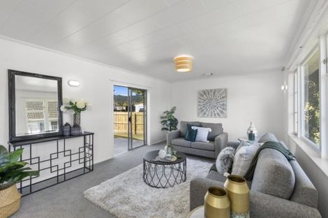 Photo of property in 22 Richard Grove, Stokes Valley, Lower Hutt, 5019