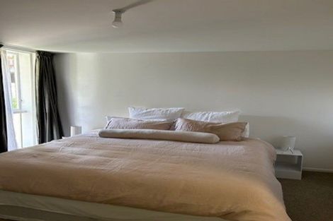 Photo of property in 141 Churton Drive, Churton Park, Wellington, 6037