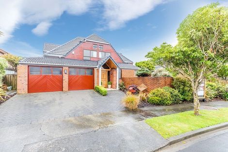 Photo of property in 12 Montrose Grove, Churton Park, Wellington, 6037