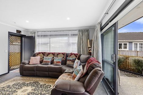 Photo of property in 139b Wainuiomata Road, Wainuiomata, Lower Hutt, 5014