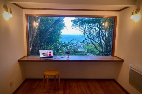 Photo of property in 30 Howard Road, Point Howard, Lower Hutt, 5013