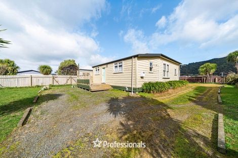 Photo of property in 19 Grimsby Grove, Wainuiomata, Lower Hutt, 5014