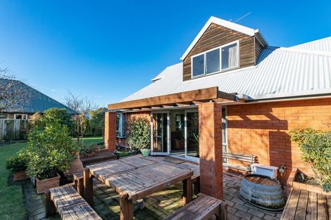 Photo of property in 104 Hamilton Avenue, Ilam, Christchurch, 8041