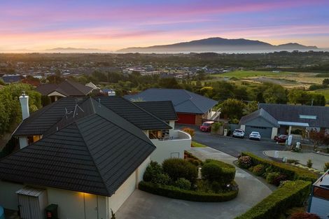 Photo of property in 3 Matata Place, Waikanae, 5036