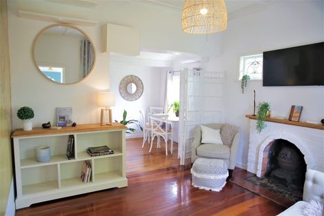 Photo of property in 1/89 Glengarry Road, Glen Eden, Auckland, 0602