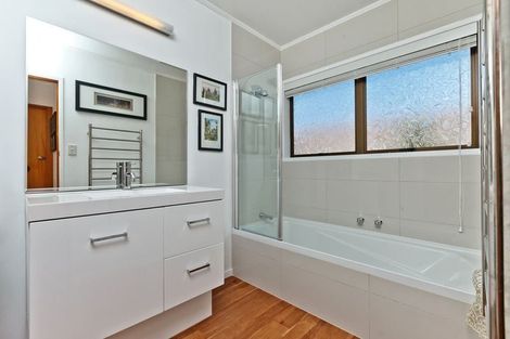 Photo of property in 35 Stapleford Crescent, Browns Bay, Auckland, 0630