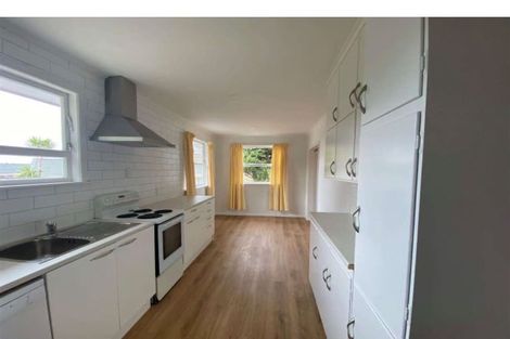 Photo of property in 163 Edgewater Drive, Pakuranga, Auckland, 2010