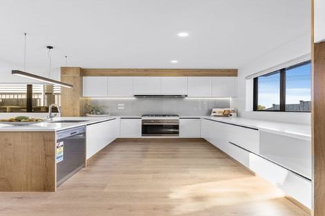 Photo of property in 106b Coronation Road, Hillcrest, Auckland, 0627