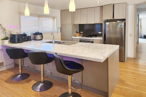 Photo of property in 8 Otonga Heights, Maungaraki, Lower Hutt, 5010