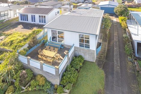 Photo of property in 19 Rapaki Street, Koitiata, Whanganui, 4581