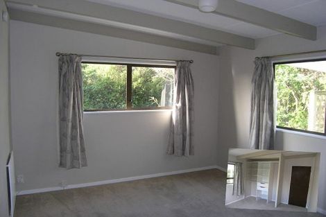 Photo of property in 33a Pekanga Road, Normandale, Lower Hutt, 5010