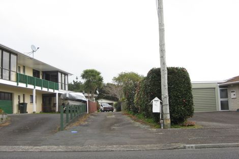 Photo of property in 48 Wairau Road, Oakura, 4314