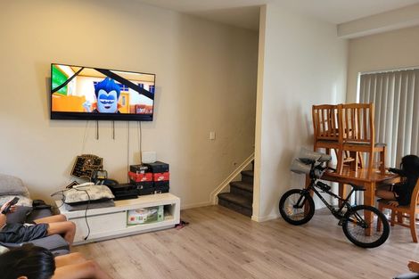 Photo of property in 10d Kelkirk Street, Kelston, Auckland, 0602