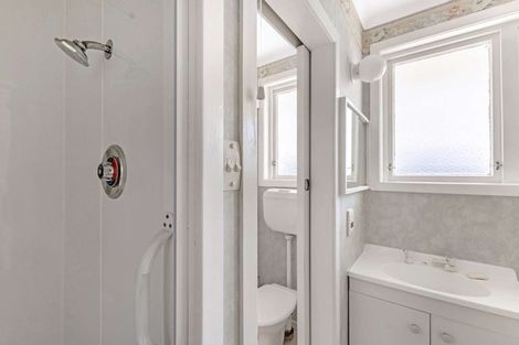 Photo of property in 10 Vogel Street, Fitzroy, New Plymouth, 4312