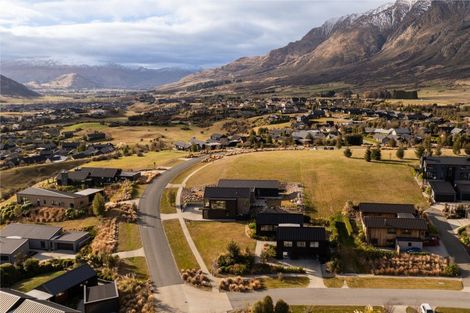 Photo of property in 35 Jacks Point Rise, Jacks Point, Queenstown, 9371