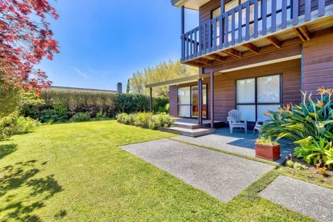 Photo of property in 24 Hunters Hill, Havelock North, 4130