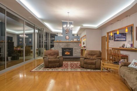 Photo of property in 26 Gravesend Place, Picton, 7220