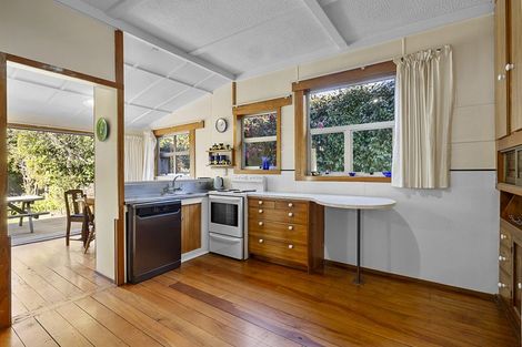 Photo of property in 1 Queens Road, Glen Avon, New Plymouth, 4312